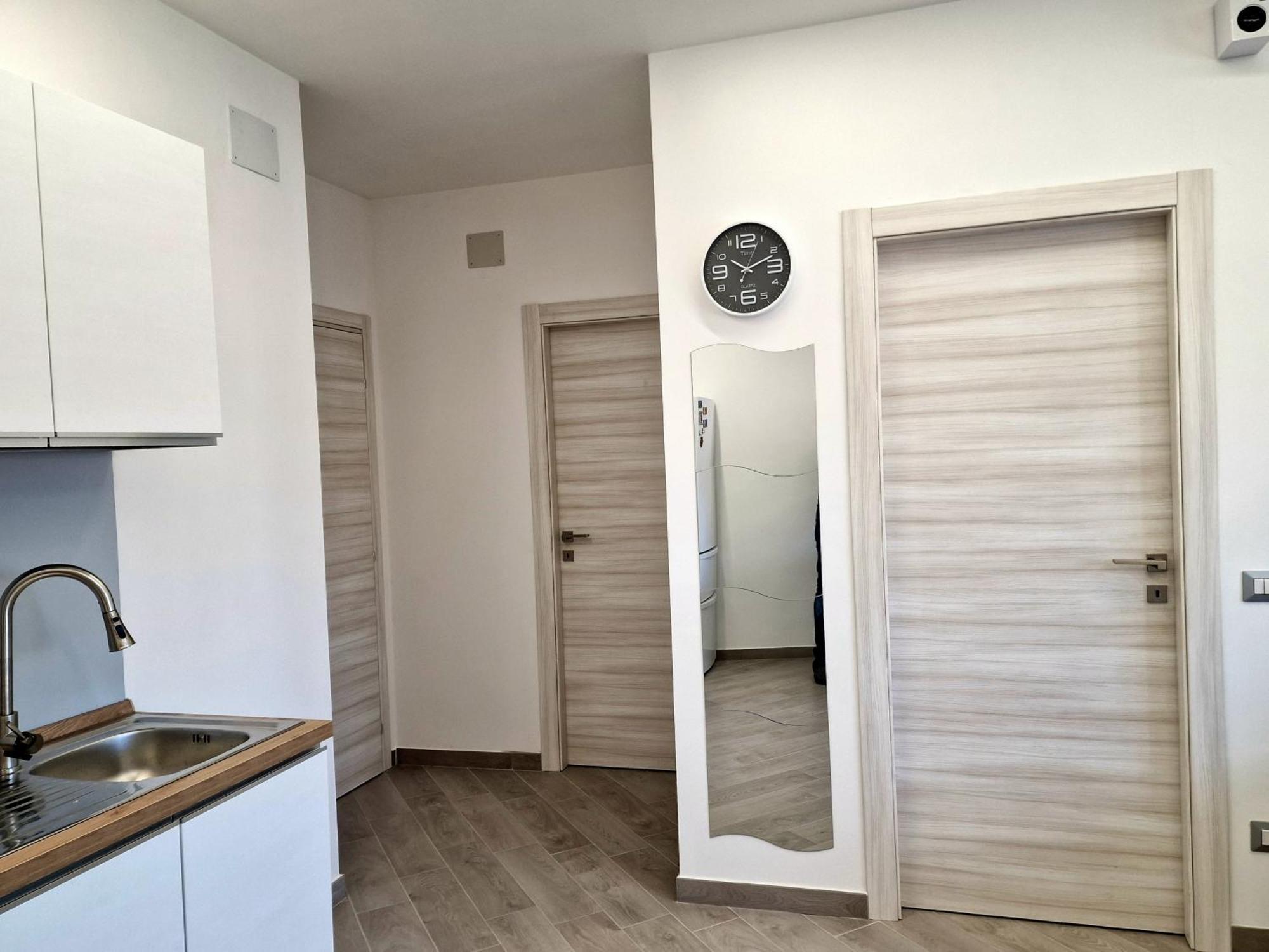 Tower Apartments แตร์ราชินา ภายนอก รูปภาพ