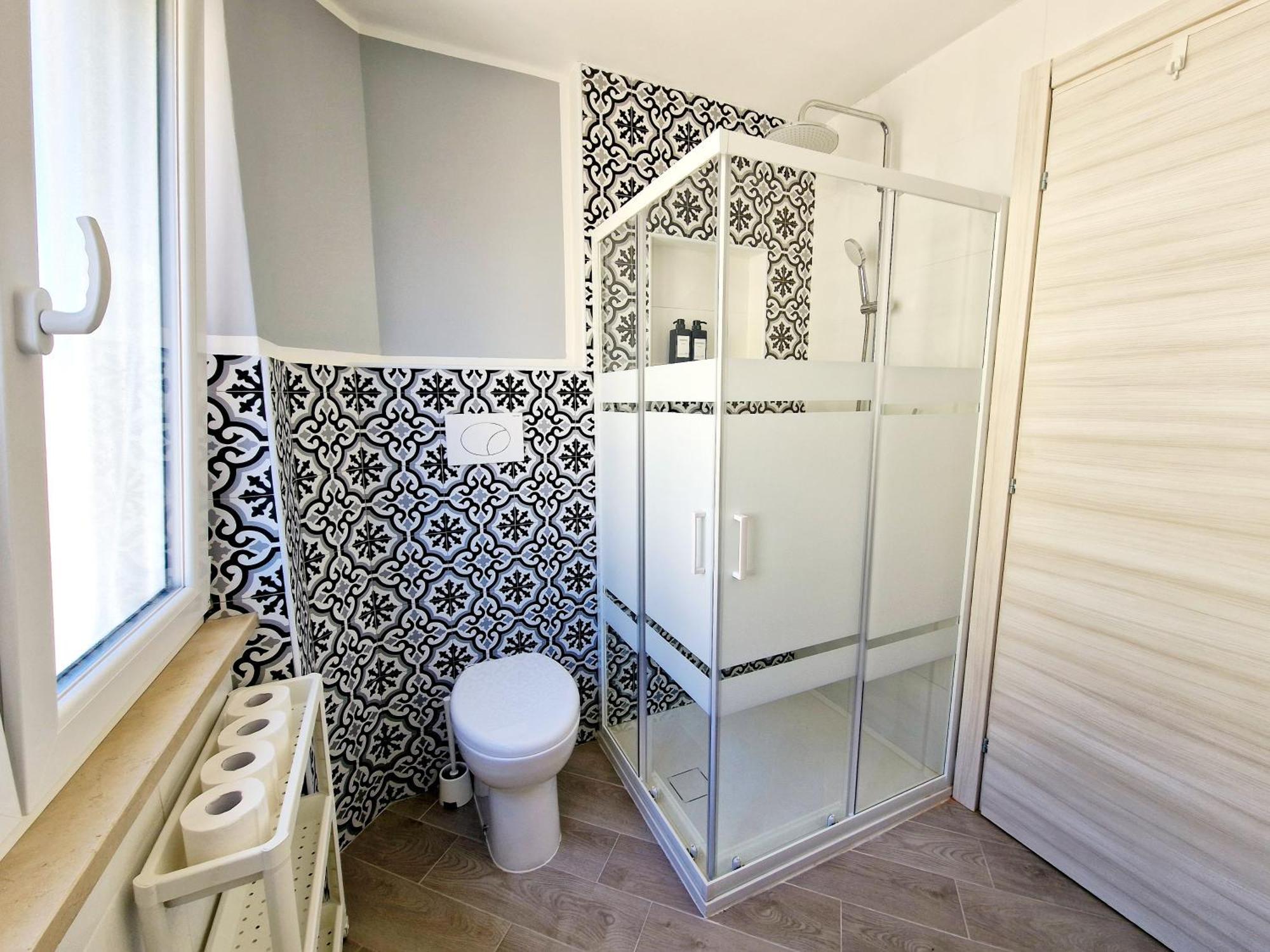 Tower Apartments แตร์ราชินา ภายนอก รูปภาพ